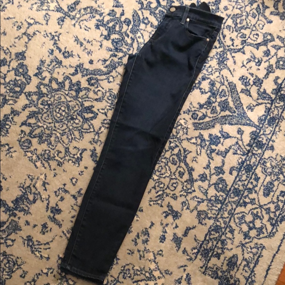 PAIGE Verdugo Ankle Jean Size 28